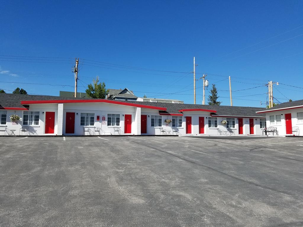 Rocket Motel Къстър Екстериор снимка